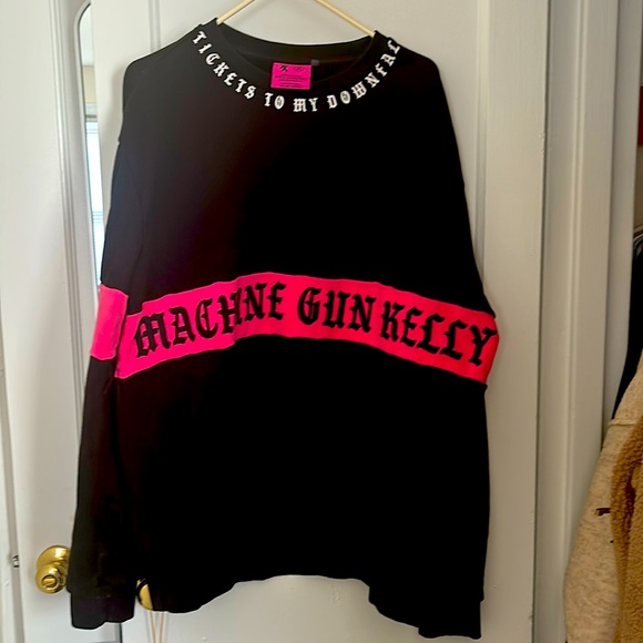 Tops - 2020 MGK sweatshirt size XL gently worn